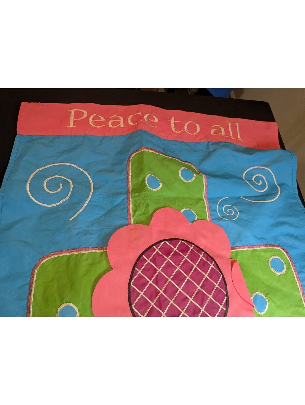 eace To All Who Enter Applique Fabric Wall Hanging Blue Green Pink Flower
